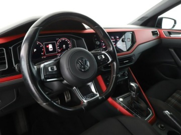 Volkswagen Polo VI GTI 2.0 TSI 200KM 2018 Volkswagen Polo DSG full LED virtual cocpit klima, zdjęcie 13