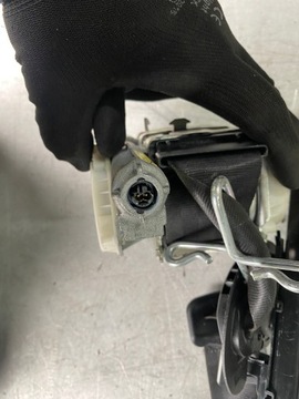 НАТЯЖИТЕЛИ ПЕРЕДНИХ РЕМНЕЙ ЛЕВЫЙ + ПРАВЫЙ КОМПЛЕКТ PEUGEOT 3008 I 09-16