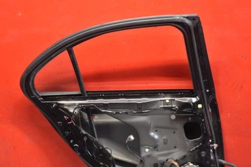 DVEŘE LEVÉ ZADNÍ MITSUBISHI LANCER VIII SEDAN