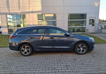 Hyundai i30 III Wagon Facelifting 1.5 T-GDI 48V 160KM 2023 Hyundai i30 1.5 T-GDI 48V 160KM Smart Salon PL Serwis ASO FV23 1.5 Benzyna, zdjęcie 6