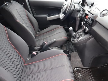 Mazda 2 II Hatchback 5d Facelifting 1.3 MZR 84KM 2012 Mazda 2 1.3 i, Klima, Klimatronic, zdjęcie 8