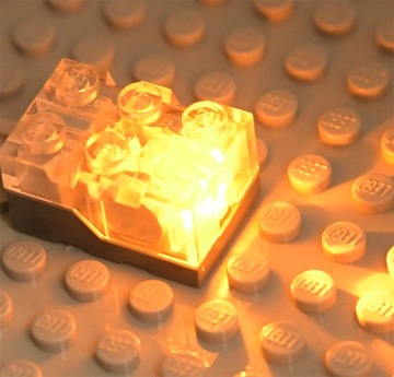 Световой кирпич LEGO - желтый светодиод 6226541 ОРИГИНАЛ
