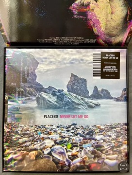 Never Let Me Go 2LP/CD/Box Set/MC Placebo: Never Let Me Go DLX | LTD | CLR