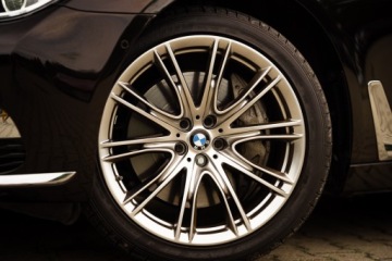 BMW Seria 7 G11-G12 Sedan 750i 450KM 2016 BMW G12 750Li xDrive Individual, zdjęcie 29