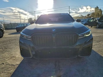BMW Seria 7 G70 2022 BMW Seria 7 740i 2022 3.0 Benzyna 335KM, zdjęcie 5