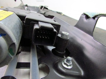 PEUGEOT 308 T7 HB ШТОРКА 07-11 9680477680