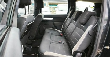 Dacia Lodgy Minivan Facelifting 1.6 SCe 102KM 2019 Dacia Lodgy Dacia Lodgy SCe 100 Stepway 1.6 Benzyna 102KM, zdjęcie 25