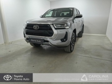 Toyota Hilux VIII Podwójna kabina Facelifting 2.8 D-4D 204KM 2023 Toyota Hilux 2.8 D-4D Double Cab SR5 4x4 2.8 D-4D