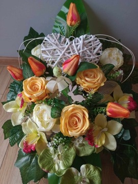 Украшение кладбища МОГИЛА композиция ВЕСНА ПАСХА тюльпан