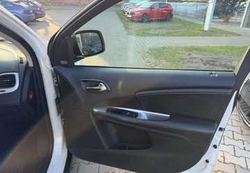 Fiat Freemont 2.0 Multijet II 16v 170KM 2014 Fiat Freemont Fiat Freemont 2.0 Multijet 16V DPF Automatik Allrad Black Co, zdjęcie 17