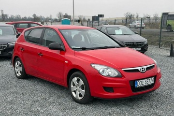 Hyundai i30 I Hatchback 1.4 109KM 2009 Hyundai i30 1.4 16V MPI 109KM 2009r, tylko 114 tys, zdjęcie 2