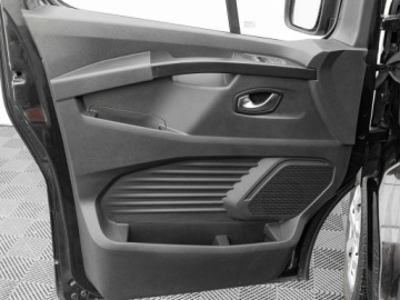 Renault Trafic III Combi 2.0 dCi  150KM 2023 Renault Trafic 2.0 150KM LED NAVI K.cof Salon PL, zdjęcie 8