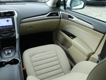 Ford Mondeo V Liftback Facelifting 2.0 EcoBlue 150KM 2020 Ford Mondeo 2.0 EcoBlue, Salon Polska, Serwis ASO, zdjęcie 7