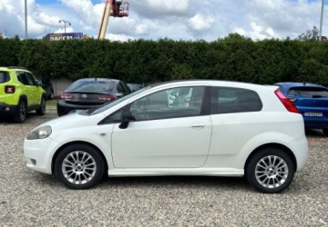 Fiat Punto Grande Punto Hatchback 5d 1.4 16V 95KM 2009 Fiat Punto 2009 r. 1.4 Benzyna 95KM, zdjęcie 2