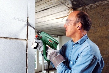 ПЕРФОРАТОРНАЯ ДРЕЛЬ BOSCH SDS-PLUS 550W PBH 2000 RE