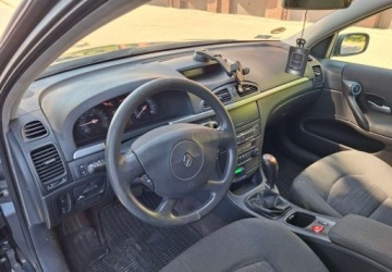 Renault Laguna II Hatchback 2.0 i 16V 135KM 2005 Renault Laguna Automat - benzyna - klimatyzacja - 2,0 - 135 KM - LPG 2.0, zdjęcie 13