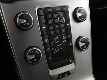 Volvo V40 II Cross Country Facelifting 2.0 T4 190KM 2017 Volvo V40 full LED jasne skóry klima auto, zdjęcie 23