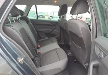 Skoda Fabia III Kombi Facelifting 1.0 TSI 95KM 2021 Skoda Fabia Ambition Plus 1.0 TSI 95 KM Klimatyzacja Kamera Czujniki ASO, zdjęcie 10