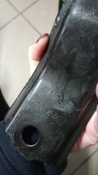 КРЕПЛЕНИЕ РУЧКИ ТЕЛЕЖКИ CAPTUR II