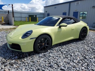 Porsche 911 992 2025 Porsche 911 Porsche 911 Carrera od firmy ubezpieczeniowej 3.0 Benzyna 388KM