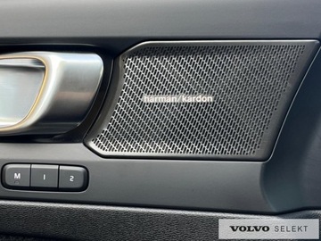 Volvo XC40 Crossover Facelifting 2.0 B3 163KM 2024 Volvo XC 40 FV23% Plus Dark B3 163KM+14KM Harman B, zdjęcie 27