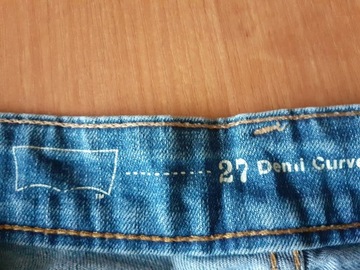 LEVIS-SUPER SPODNIE 27 Z5