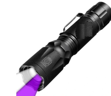 Latarka 2 w 1 z LED biała dioda UV 395 zoom DaskFire 900 lumenów