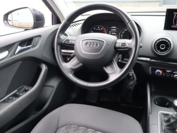 Audi A3 8V Hatchback 3d 1.4 TFSI 122KM 2013 Audi A3 1.4 TFSI, Salon Polska, Xenon, Bi-Xenon, zdjęcie 6