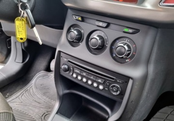 Citroen C3 II Hatchback 1.4 HDI 70KM 2013 Citroen C3 1,4 HDI Klima Serwis 1.4 Diesel 70KM, zdjęcie 24