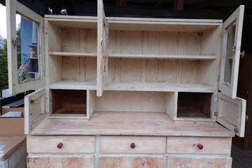 Антикварный деревянный кухонный сервант, старый ПРЛ, дизайн арт-деко