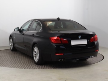 BMW Seria 5 F10-F11 Limuzyna 520d 184KM 2012 BMW 5 520d, 181 KM, Automat, Skóra, Navi, Xenon, zdjęcie 3