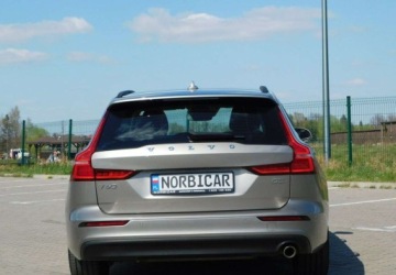 Volvo V60 II  Kombi 2.0 D3 150KM 2019 Volvo V60 z Gwarancja Kamera Model 2020r 2.0 Diesel 150KM, zdjęcie 32