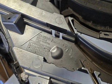 HYUNDAI SANTA FE 2013 MŘÍŽKA CHLADIČŮ POŠKOZENÁ