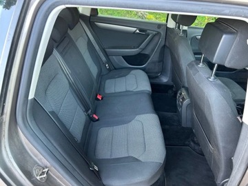 Volkswagen Passat B7 Variant 2.0 TDI CR DPF BlueMotion 140KM 2011 Volkswagen Passat 2.0 Diesel 140KM, zdjęcie 9