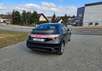 Honda Civic VIII Hatchback 3d 1.8 i-VTEC 140KM 2009 Honda Civic LIFT 1.8 140KM 6-Biegow Klima Czujniki Parkowania 1.8 Benzyna, zdjęcie 5