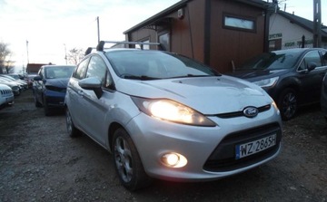 Ford Fiesta VII Hatchback 5d 1.4 Duratec 96KM 2012 Ford Fiesta 2012r, Salonowa, 1.4 Benzyna. Lekko uszkodzony lewy tyl. Jezdz, zdjęcie 1