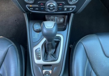 Jeep Cherokee V Terenowy 2.0 MJD 170KM 2014 Jeep Cherokee automat, 4x4, nawigacja, kamera 2.0 Diesel 170KM, zdjęcie 27