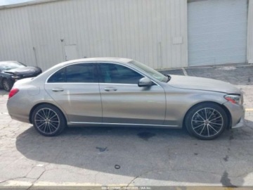 Mercedes Klasa C W205 2020 Mercedes-Benz Klasa C 300 2020 2.0L 2.0 Benzyna 255KM, zdjęcie 6