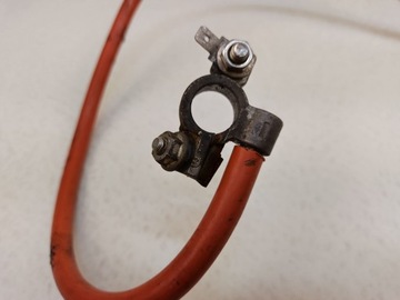 MERCEDES ML W164 08-11 3.0 CDI PŘÍVOD AKUMULÁTORU UZEMNĚNÝ