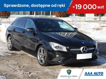 Mercedes CLA C117 Shooting Brake 1.6 200 156KM 2015 Mercedes CLA 200, Automat, Skóra, Xenon, Bi-Xenon