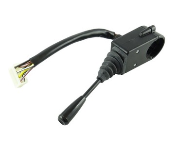 Переключатель света, поворотников и рычага указателя поворота под рулем