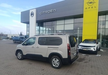 Peugeot Rifter Standard 1.2 PureTech 130KM 2021 Peugeot Rifter Pierwszy wlasciciel. Salon Polska 1.2 Benzyna 131KM, zdjęcie 7