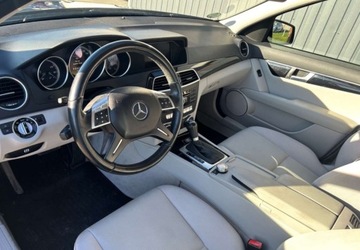Mercedes Klasa C W204 Limuzyna 1.8 180 CGI BlueEFFICIENCY 156KM 2011 Mercedes-Benz Klasa C 1,8 benzyna 156KM, Automat, Idealny Stan, Bardzo Zad, zdjęcie 14