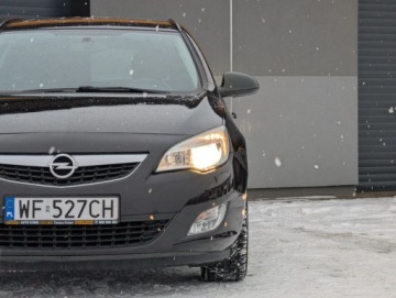 Opel Astra J Sports Tourer 2.0 CDTI ECOTEC 160KM 2010 Opel Astra Klima Navi Tempomat Serwis Gwarancja 2.0 Diesel 160KM, zdjęcie 3