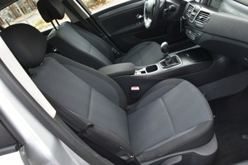 Renault Laguna III Grandtour 2.0 16v 140KM 2009 Renault Laguna 2.0 16v 140KM 2009r. Xenon TEMPOMAT, zdjęcie 26