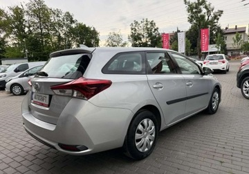 Toyota Auris II Touring Sports Facelifting 1.33 Dual VVT-i 99KM 2017 Toyota Auris salon Polska, serwis ASO Toyota, rok Gwarancja 1.3 Benzyna, zdjęcie 23