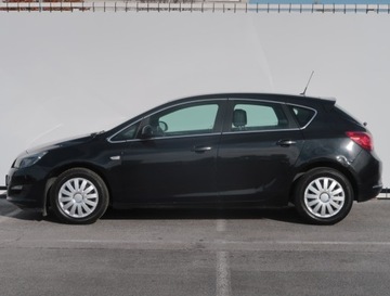 Opel Astra J GTC 1.4 Turbo ECOTEC 140KM 2014 Opel Astra 1.4 T LPG, Salon Polska, 1. Właściciel, zdjęcie 2