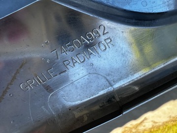 MASKA MŘÍŽKA 7450B304 MITSUBISHI OUTLANDER III FACELIFT 15-18