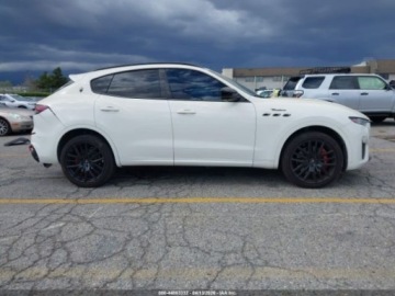 Maserati Levante 2022 Maserati Levante Modena 2022 3.0 Benzyna 424KM, zdjęcie 6