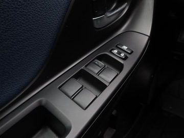 Toyota Yaris III Hatchback 5d Facelifting 2017 1.5 Dual VVT-iE 111KM 2017 Toyota Yaris 1.5 Dual VVT-i, Salon Polska, zdjęcie 16